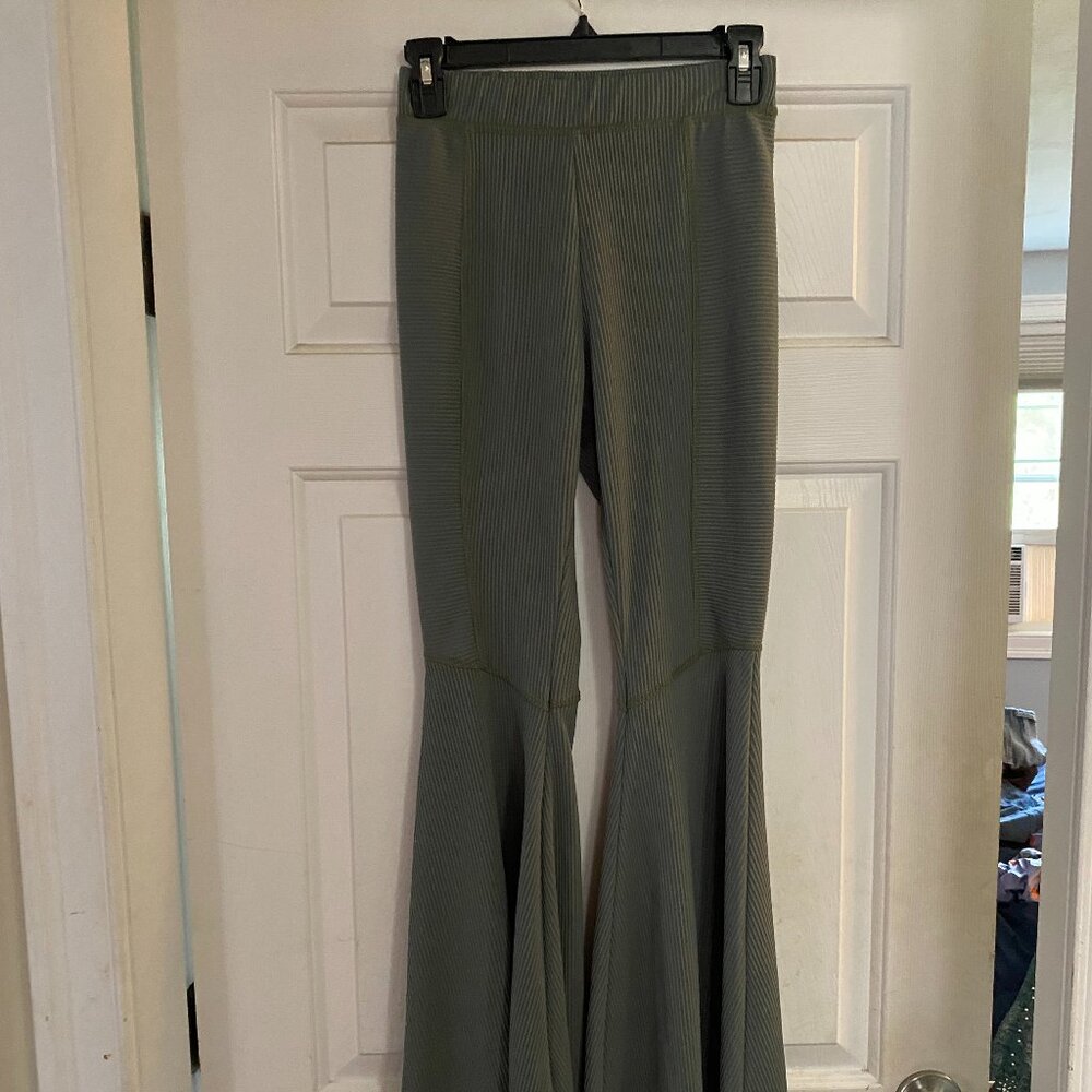 Sonny Ribbed Flare Pant Olive Small - Picture 2 of 5